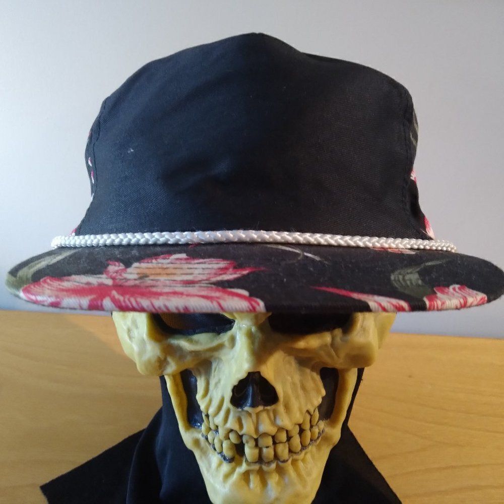 Deadstock Vintage 90s Floral Two Tone Rope Snap Back Trucker Hat